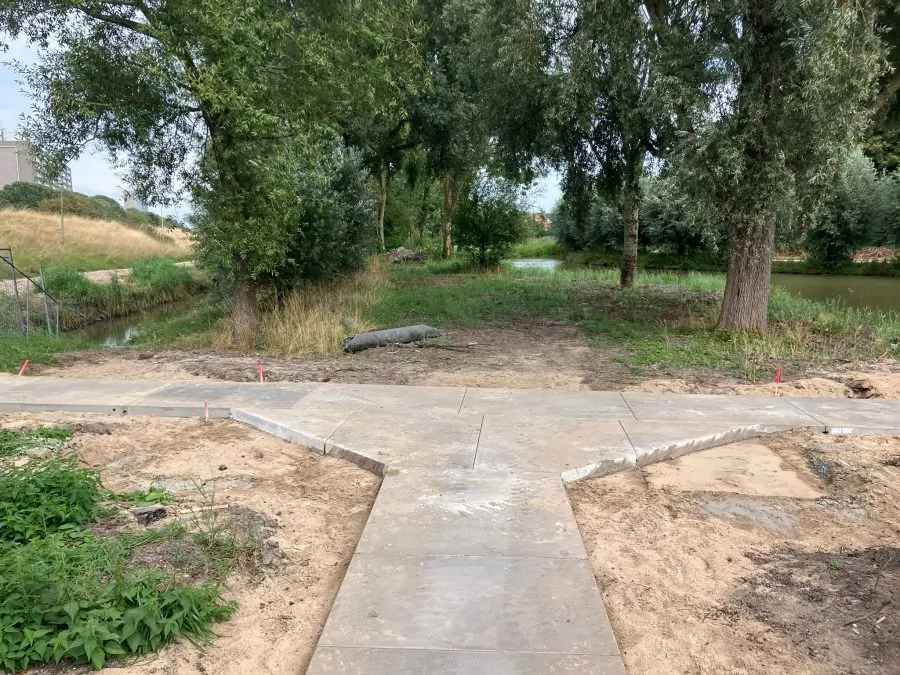 Splitsing prefab voetpad van Easypath betonelementen
